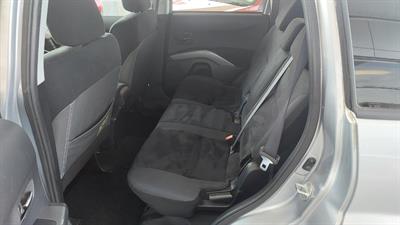 2007 Mitsubishi Outlander - Thumbnail