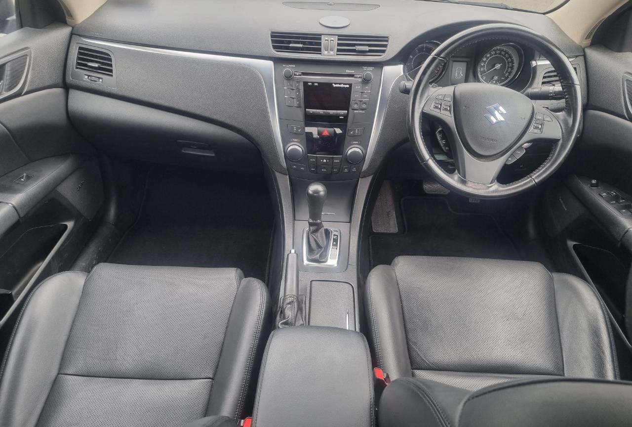 2011 Suzuki KIZASHI