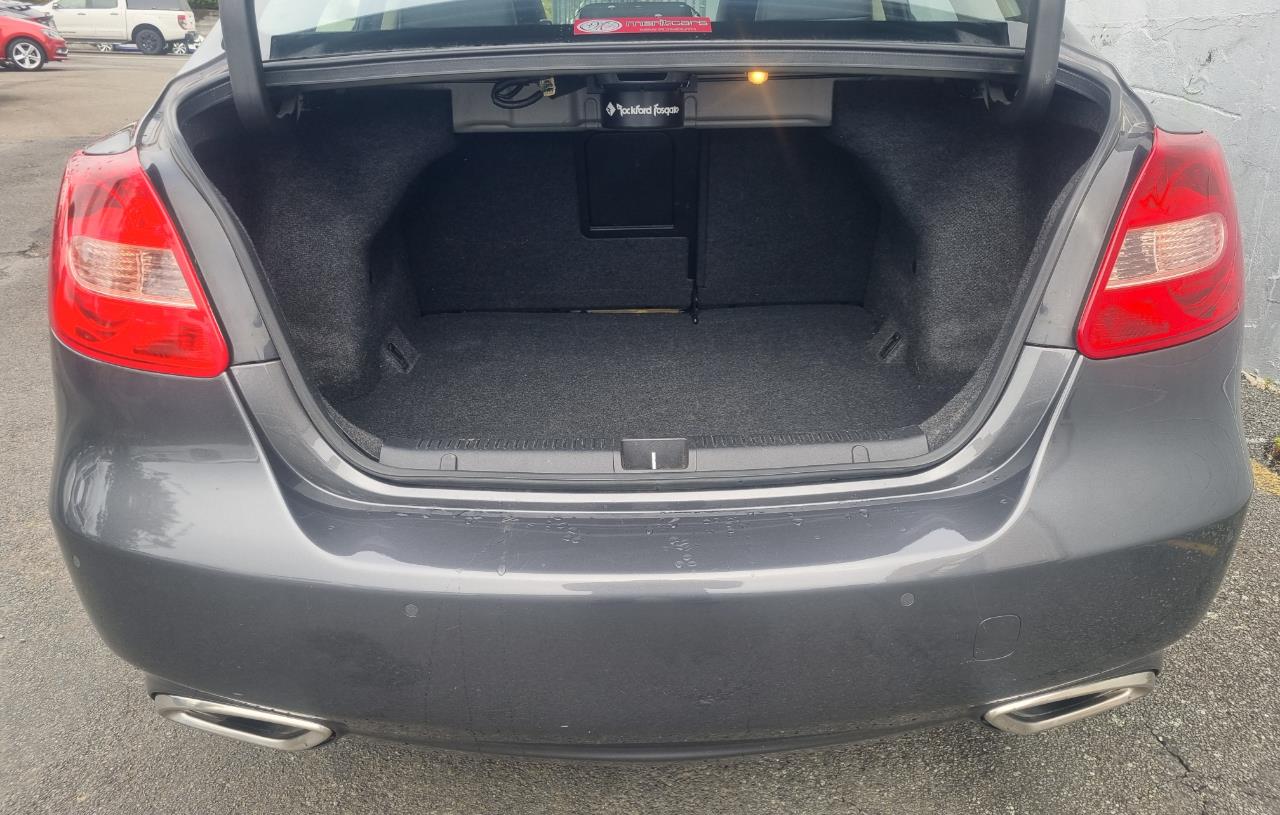 2011 Suzuki KIZASHI