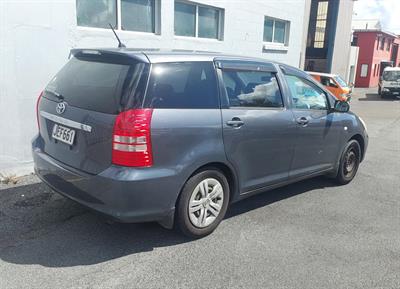 2005 Toyota Wish - Thumbnail