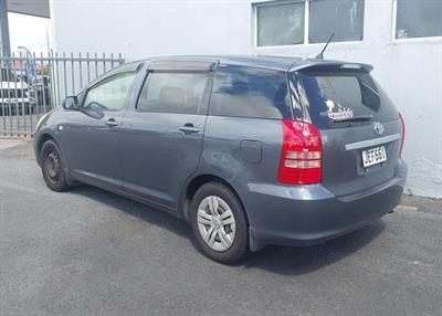 2005 Toyota Wish - Thumbnail