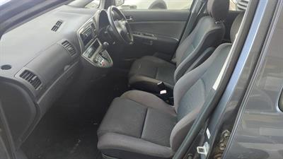 2005 Toyota Wish - Thumbnail