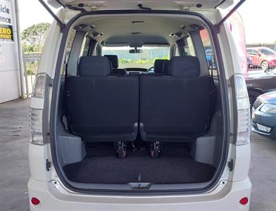 2007 Toyota VOXY - Thumbnail