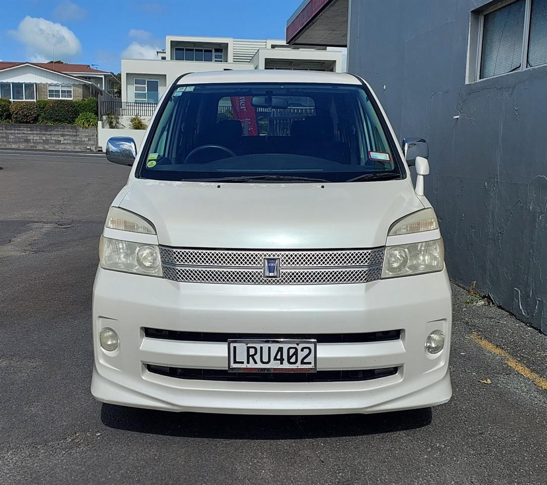 2007 Toyota VOXY