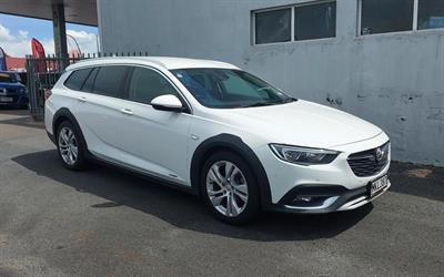 2019 Holden COMMODORE - Thumbnail