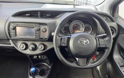 2019 Toyota YARIS - Thumbnail