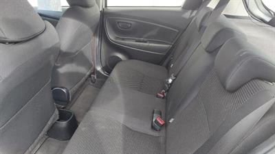 2019 Toyota YARIS - Thumbnail