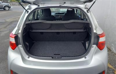 2019 Toyota YARIS - Thumbnail
