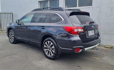 2017 Subaru Outback - Thumbnail