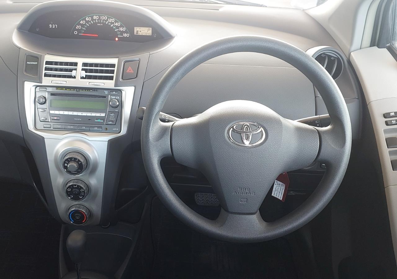 2007 Toyota Vitz