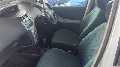 2007 Toyota Vitz - Thumbnail