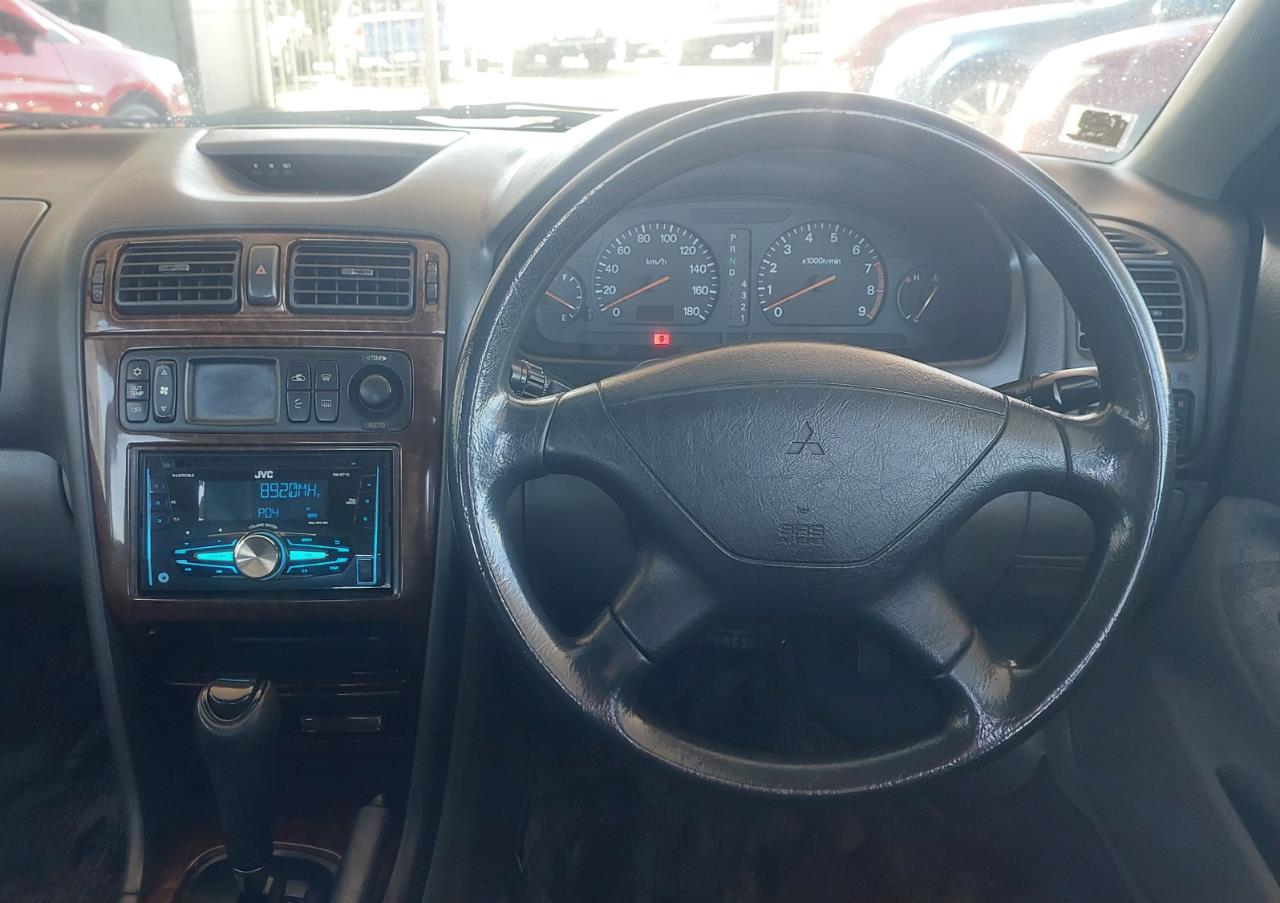 1996 Mitsubishi Legnum