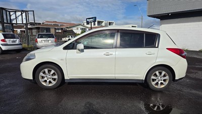 2008 Nissan Tiida - Thumbnail