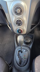 2006 Toyota YARIS - Thumbnail