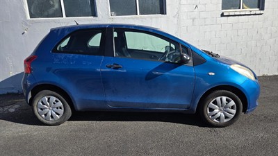 2006 Toyota YARIS - Thumbnail