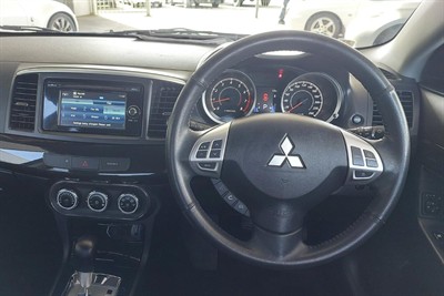 2013 Mitsubishi LANCER - Thumbnail