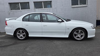 2006 Holden COMMODORE - Thumbnail