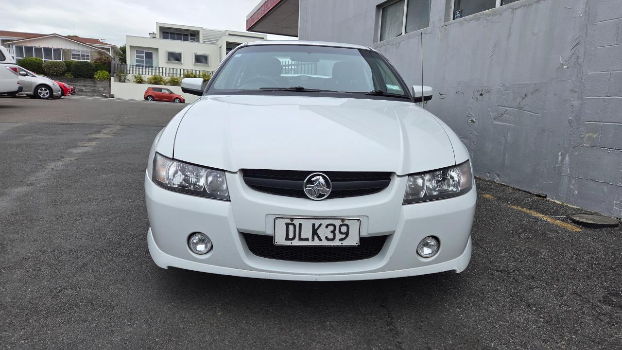 2006 Holden COMMODORE