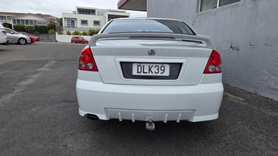 2006 Holden COMMODORE - Thumbnail