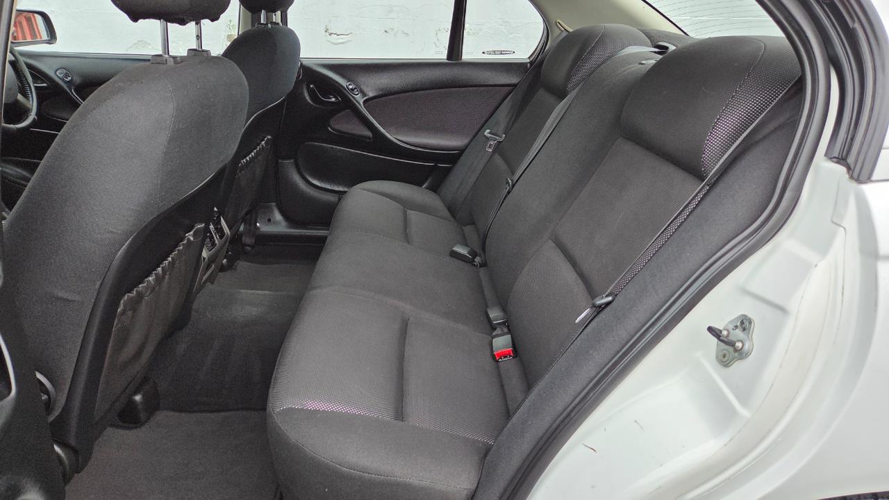 2006 Holden COMMODORE