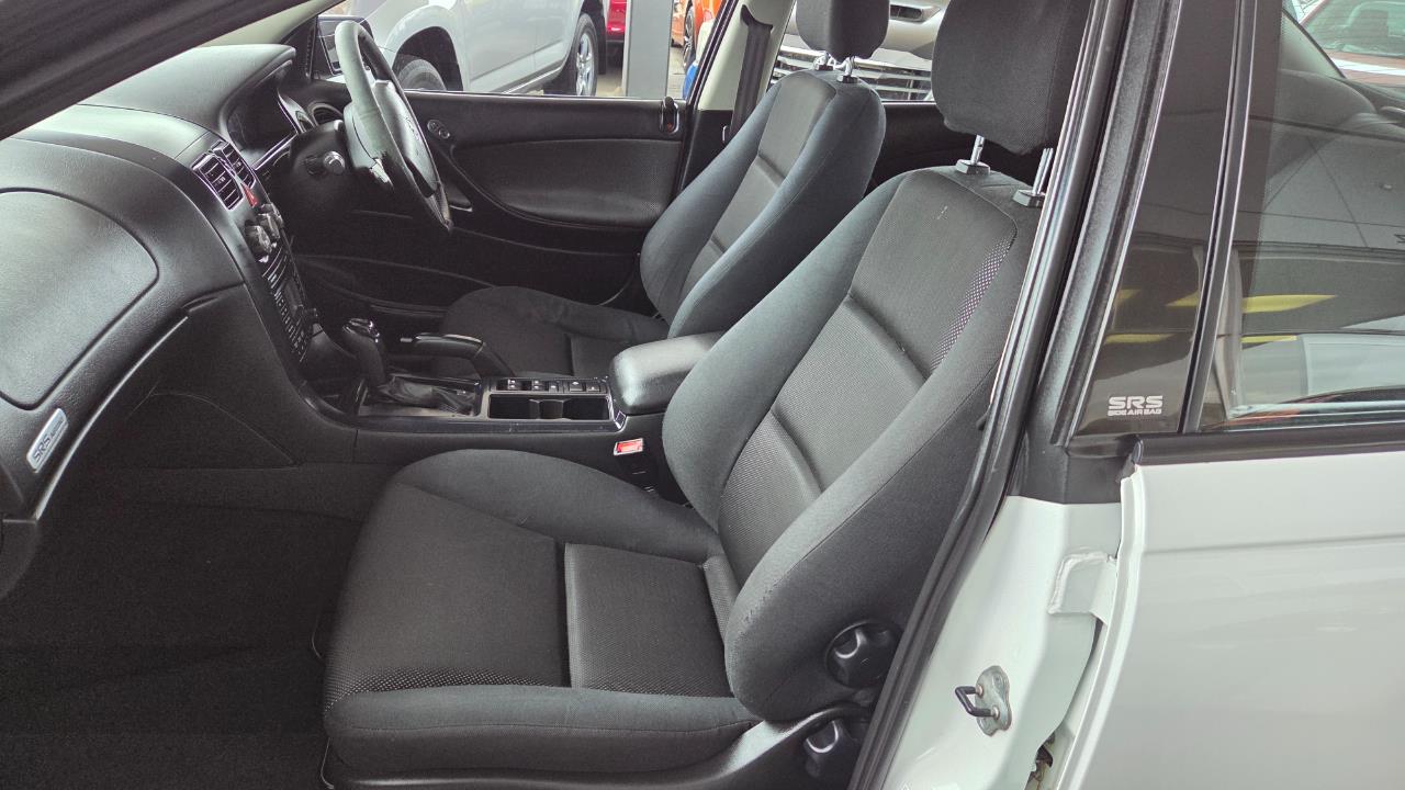 2006 Holden COMMODORE