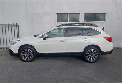 2015 Subaru Outback - Thumbnail