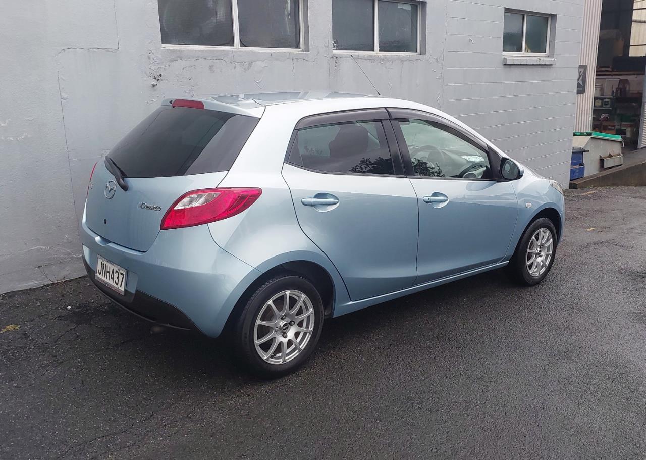 2010 Mazda Demio