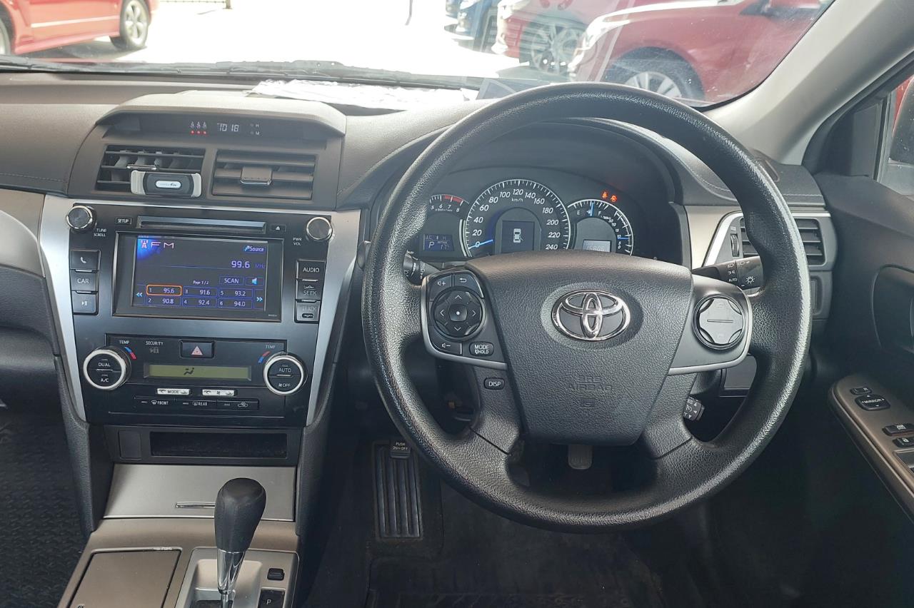 2013 Toyota AURION