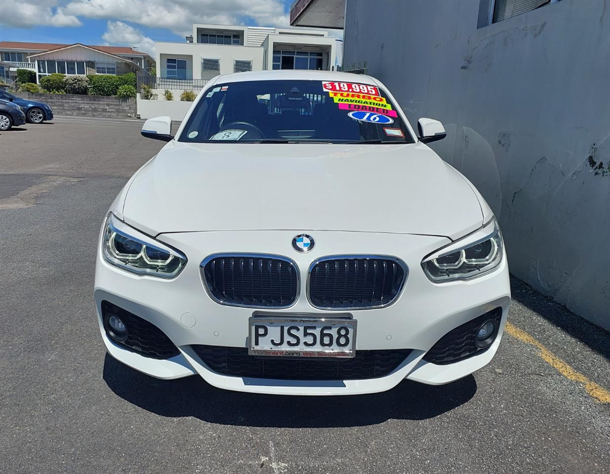 2016 BMW 118I