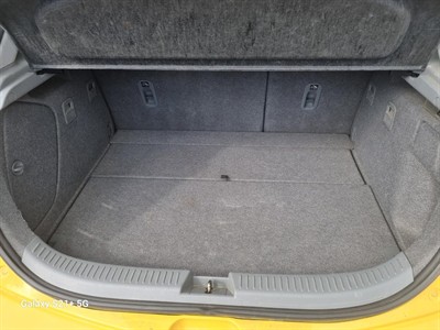 2004 Mazda Axela - Thumbnail