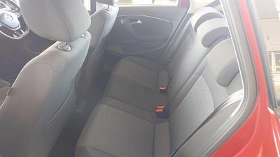 2015 Volkswagen POLO - Thumbnail