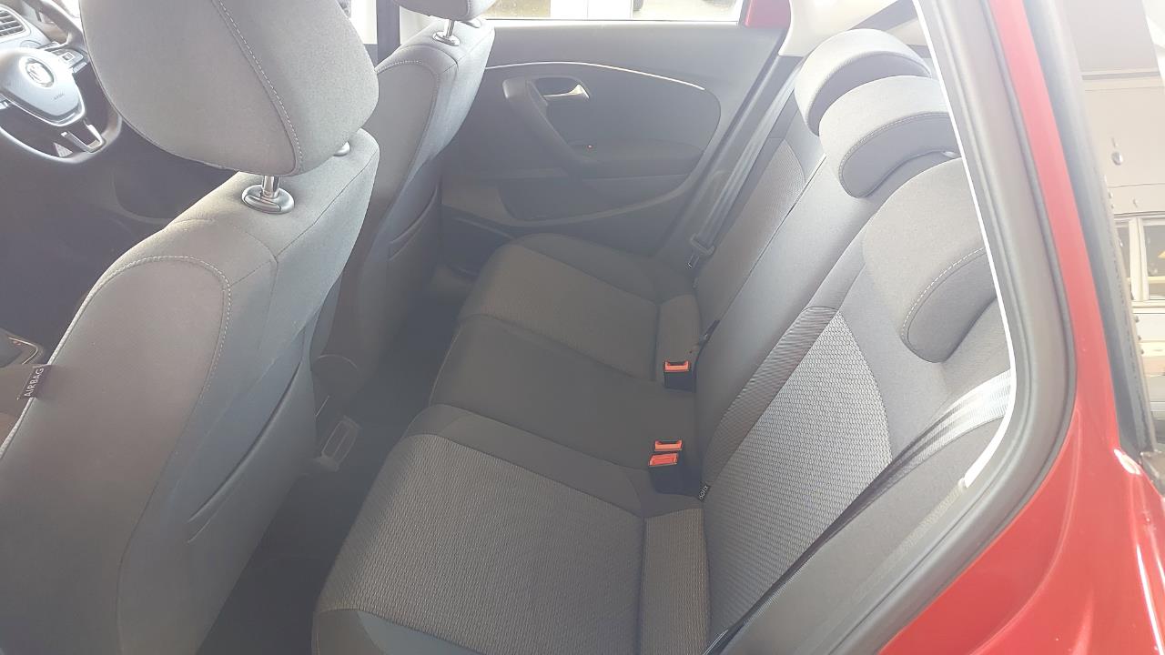 2015 Volkswagen POLO