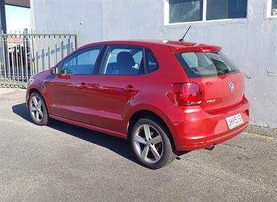 2015 Volkswagen POLO - Thumbnail