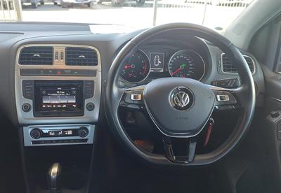 2015 Volkswagen POLO - Thumbnail