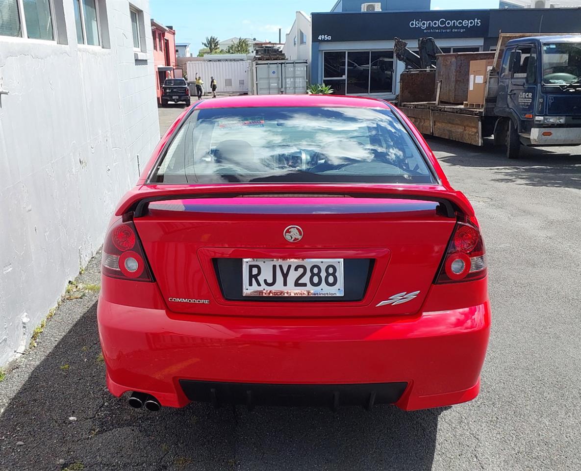 2002 Holden COMMODORE