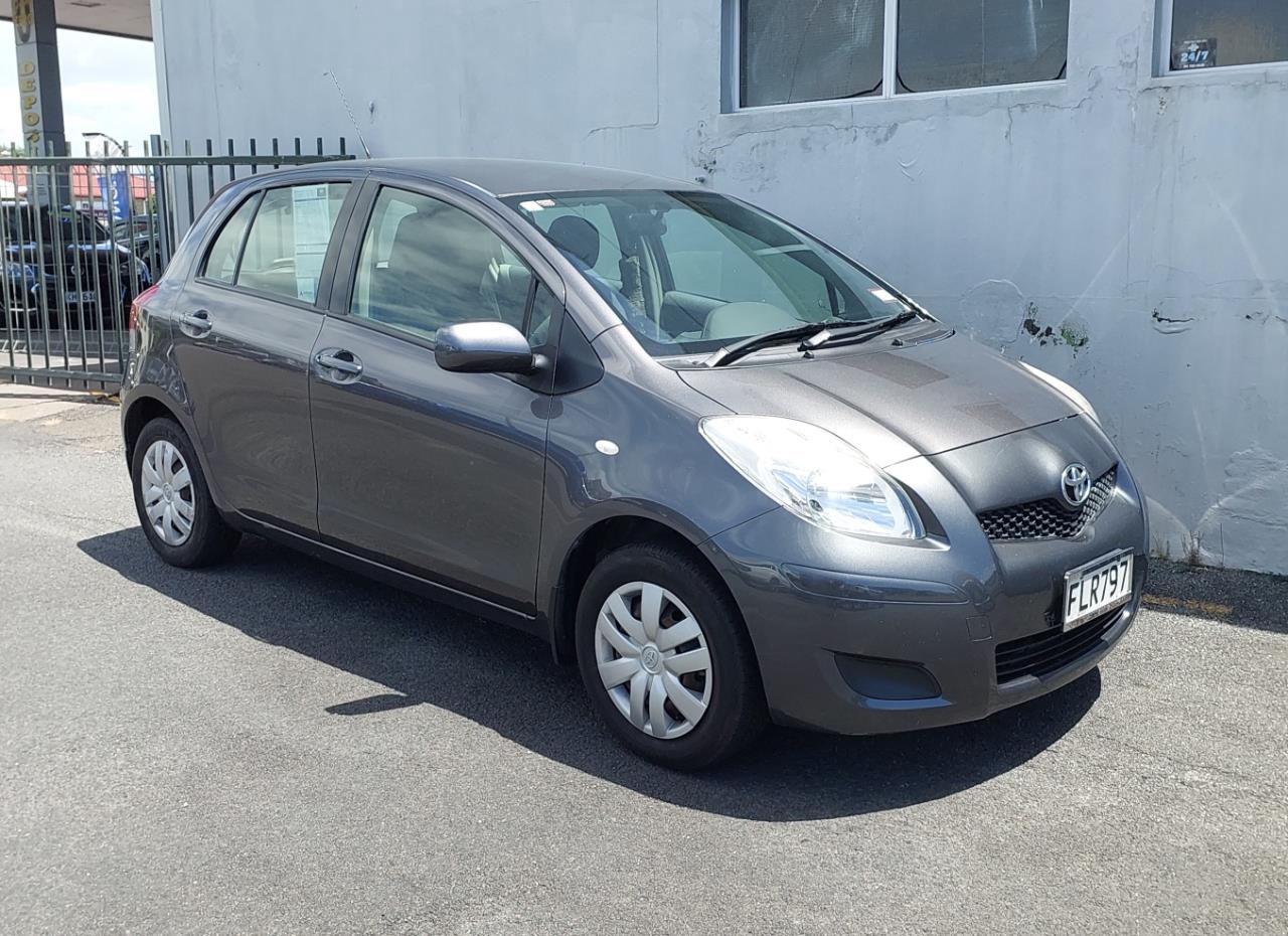 2010 Toyota YARIS