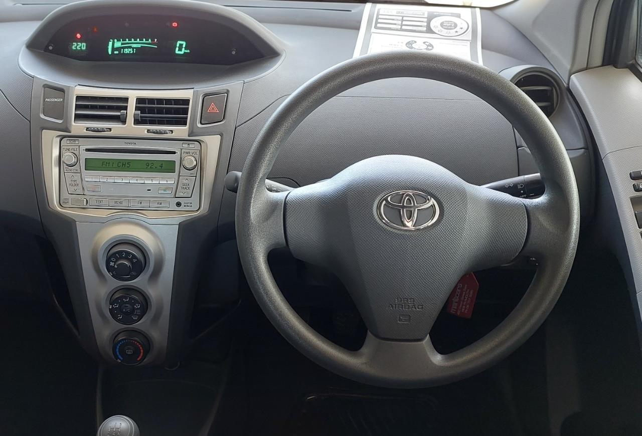 2010 Toyota YARIS