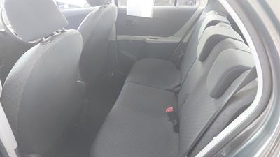 2010 Toyota YARIS - Thumbnail