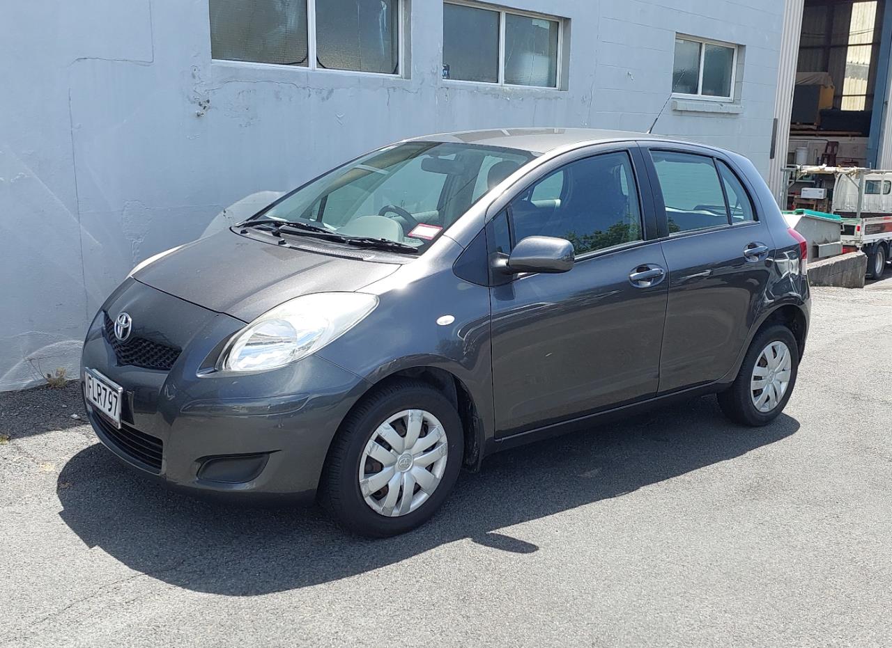 2010 Toyota YARIS