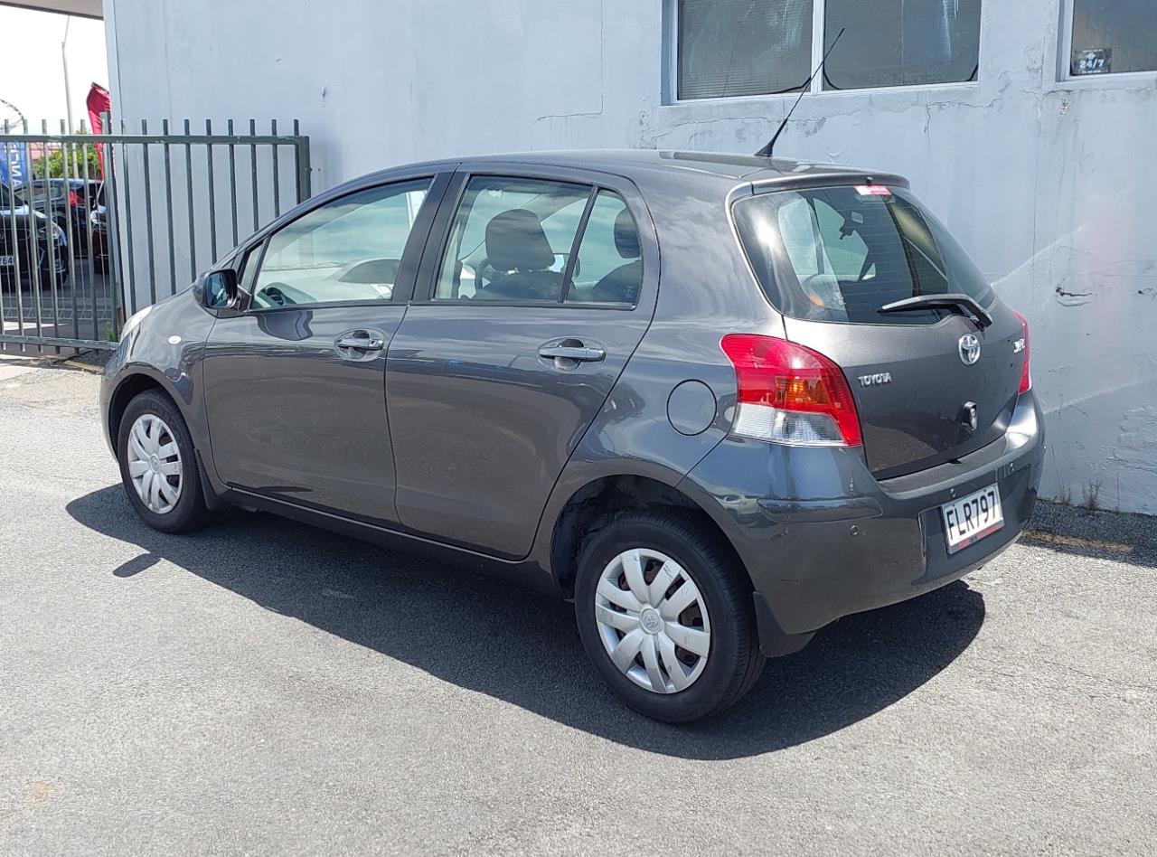 2010 Toyota YARIS
