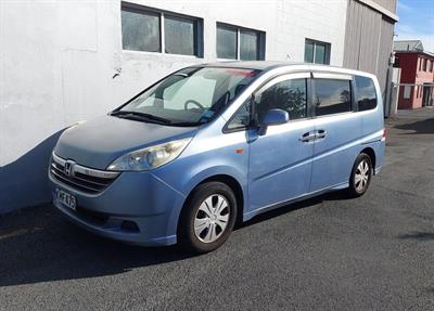 2005 Honda StepWagon - Thumbnail