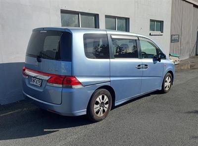 2005 Honda StepWagon - Thumbnail