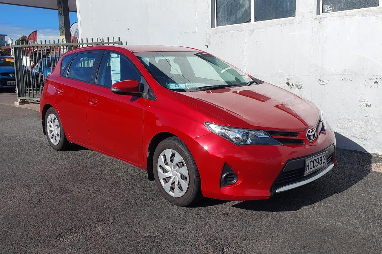 2013 Toyota COROLLA