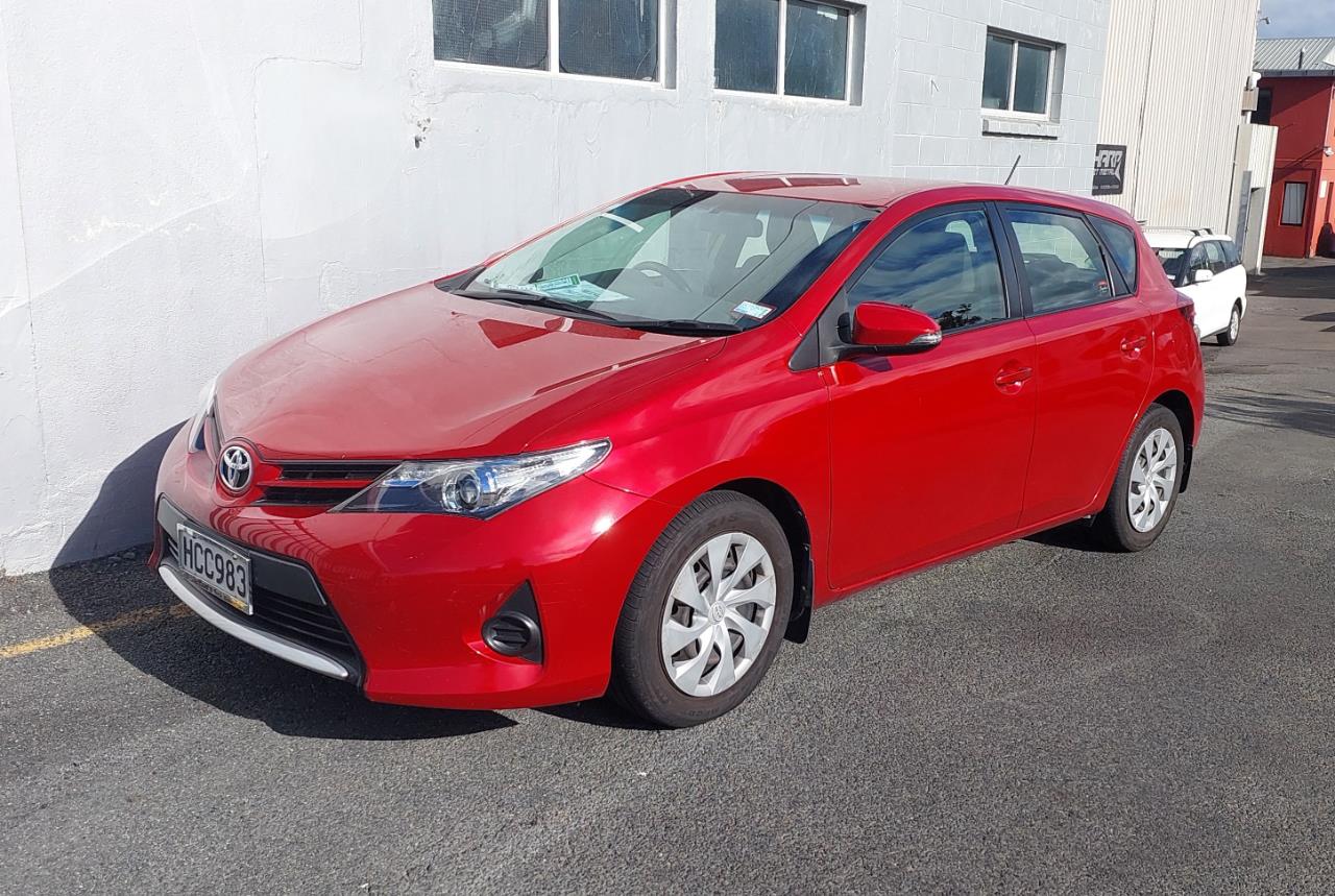 2013 Toyota COROLLA