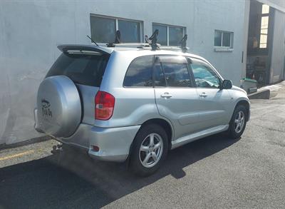 2000 Toyota RAV4 - Thumbnail