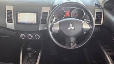 2008 Mitsubishi Outlander - Thumbnail