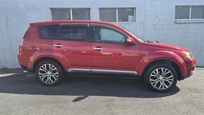 2008 Mitsubishi Outlander - Thumbnail