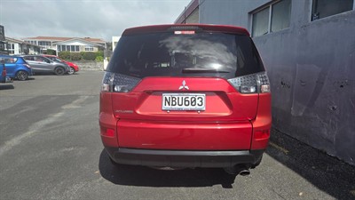 2008 Mitsubishi Outlander - Thumbnail