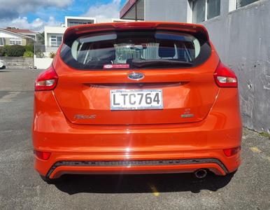 2018 Ford Focus - Thumbnail