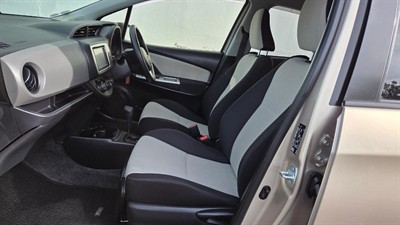 2015 Toyota Vitz - Thumbnail